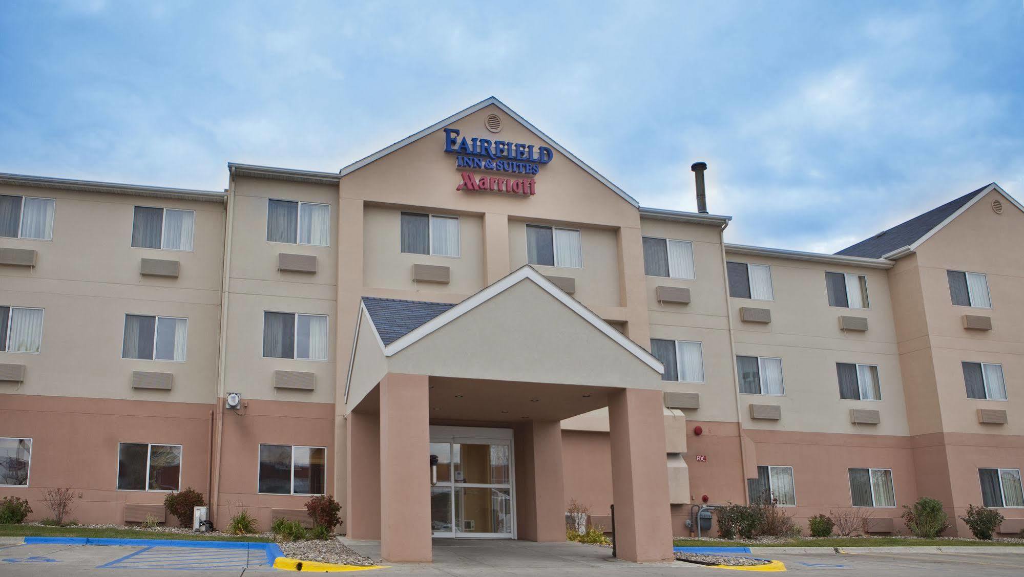 Fairfield Inn & Suites Bismarck South Екстер'єр фото